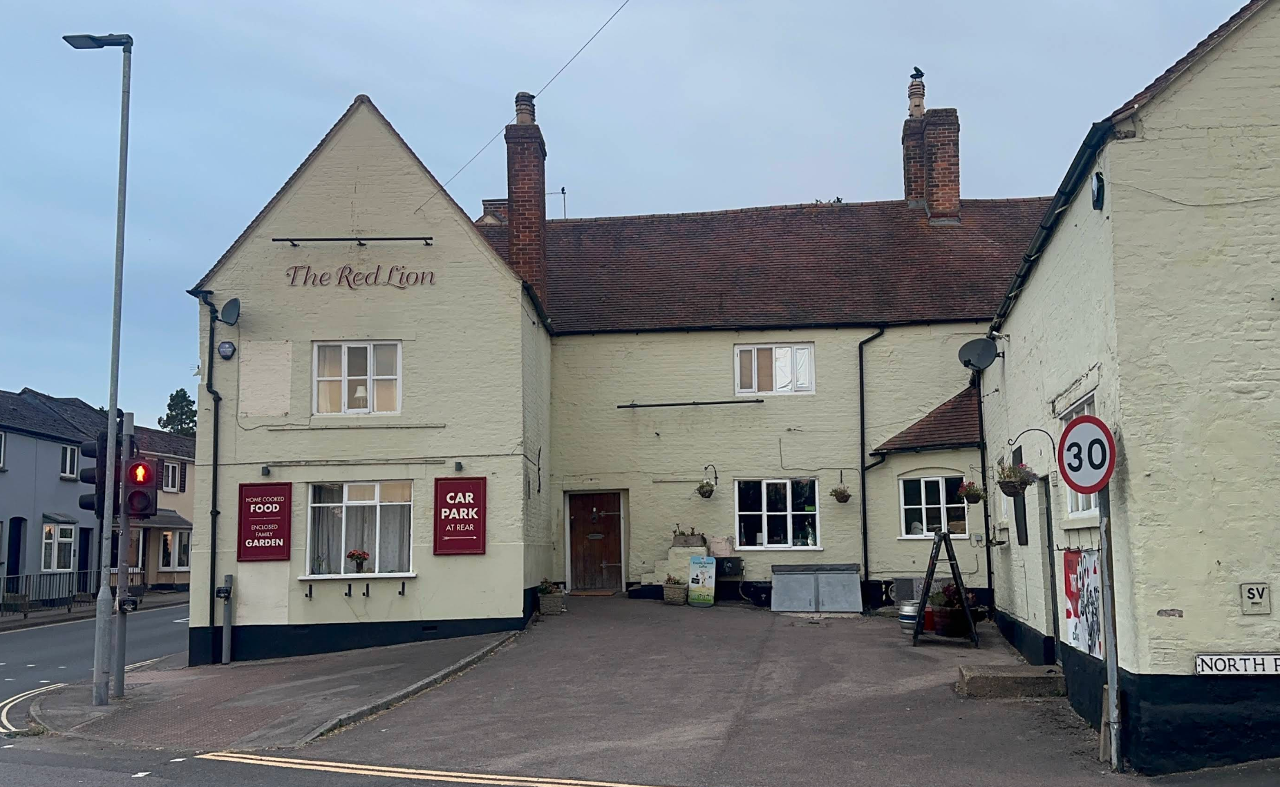 The Red Lion Huntley
